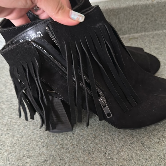 New!! Open toe, chunky heel /w fringe - Picture 5 of 5